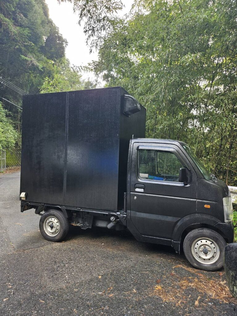 軽トラックをベースに製作したキッチンカー