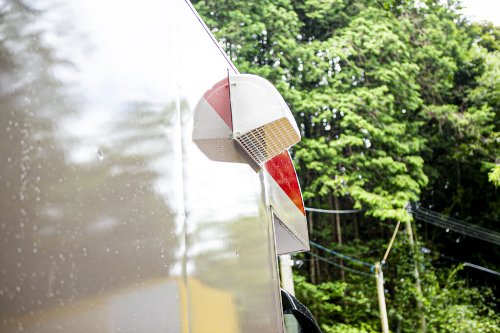 軽トラックをベースに製作したキッチンカーの外観